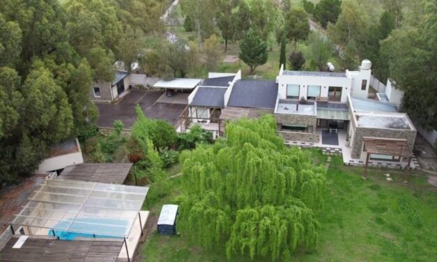 Así es la lujosa mansión en Viedma donde Fred Machado cumple su prisión domiciliaria desde 2021