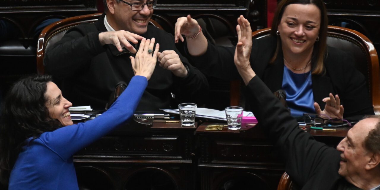 Pese a la renuncia a la candidatura, el peronismo sostiene la presión a José Luis Espert para sacarlo de la presidencia de Presupuesto