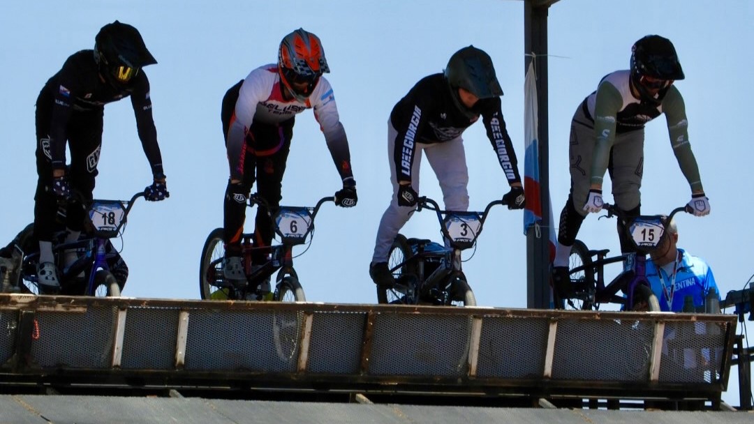 Sanjuaninos brillaron en La Rioja en la sexta fecha del Argentino y Open de BMX 2025