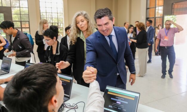 Orrego lidera el primer congreso provincial de Inteligencia Artificial en la educación