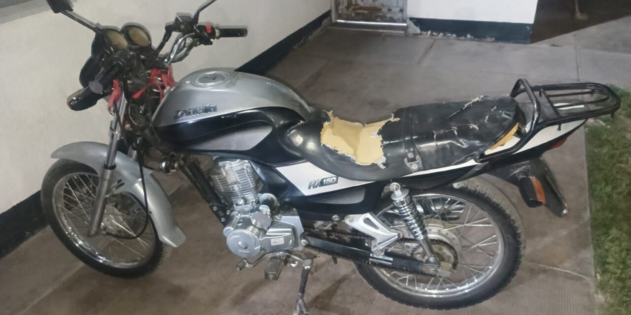 Detienen a un hombre por robarle el teléfono y la moto a un chofer de Uber en Chimbas