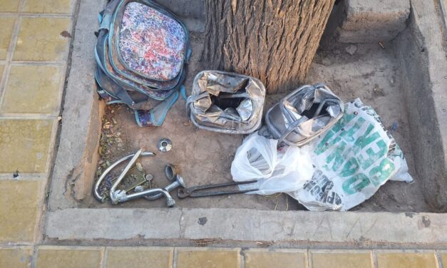 Dos menores detenidos por robar un termotanque y grifería