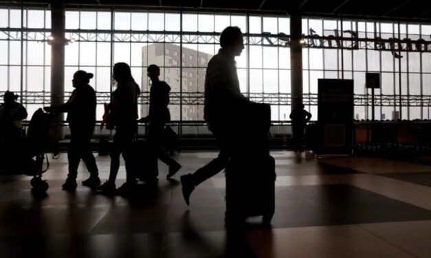 Llegaron más argentinos deportados desde EEUU