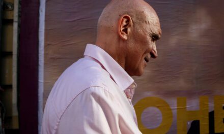 Espert dio una entrevista en la que se mostró compungido por las denuncias