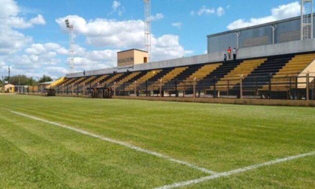 Prohíben el ingreso a los estadios a dos hinchas de Comunicaciones por agredir a dirigentes y jugadores
