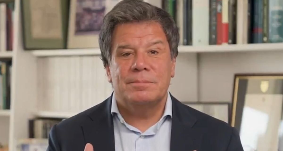 Un video desde su consultorio y un llamado a nuevos liderazgos e ideas
