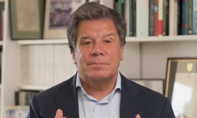 Un video desde su consultorio y un llamado a nuevos liderazgos e ideas