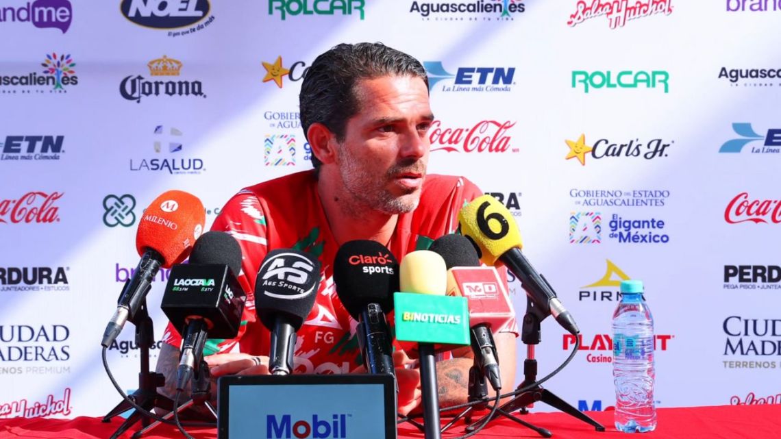 Fernando Gago discutió con un periodista en México por su paso por Boca: «Perdí con River, pero saqué el 70% de puntos»