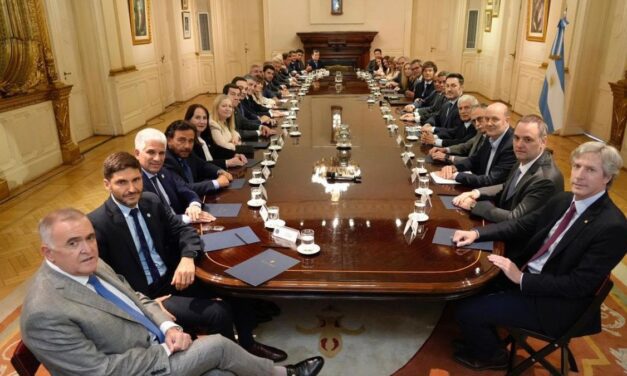 Javier Milei recibió a gobernadores y consiguió una foto robusta de cara a su agenda de reformas