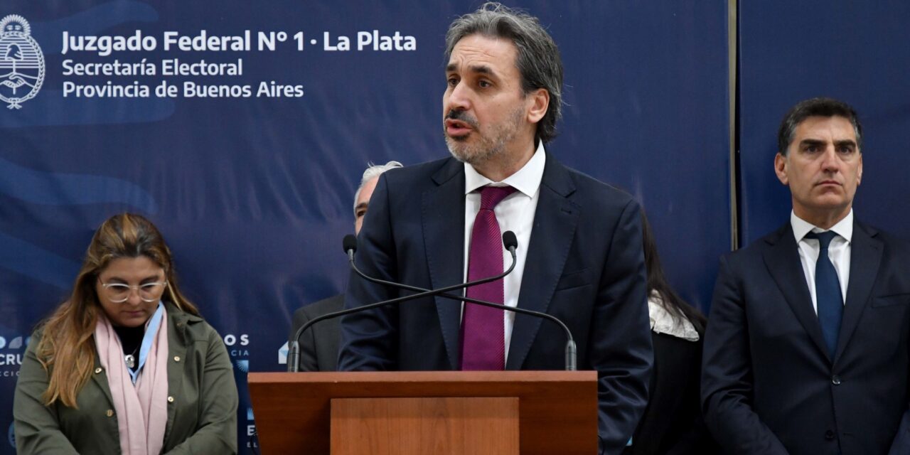 El juez Ramos Padilla pidió dos opiniones antes de resolver sobre la lista de La Libertad Avanza y la reimpresión de boletas