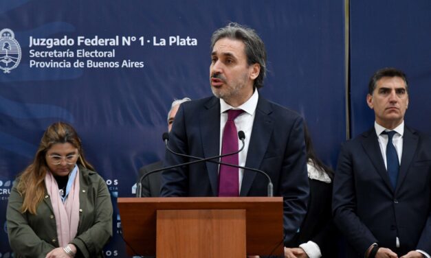 El juez Ramos Padilla pidió dos opiniones antes de resolver sobre la lista de La Libertad Avanza y la reimpresión de boletas