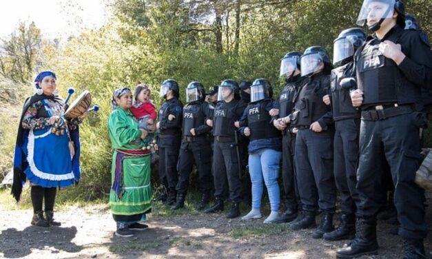 El Gobierno declaró como terrorista a la comunidad de Rafael Nahuel y al mapuche de los binoculares