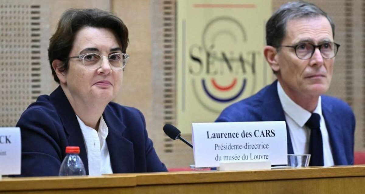 La presidenta del Louvre admitió fallas tras el millonario robo y pidió reforzar la seguridad