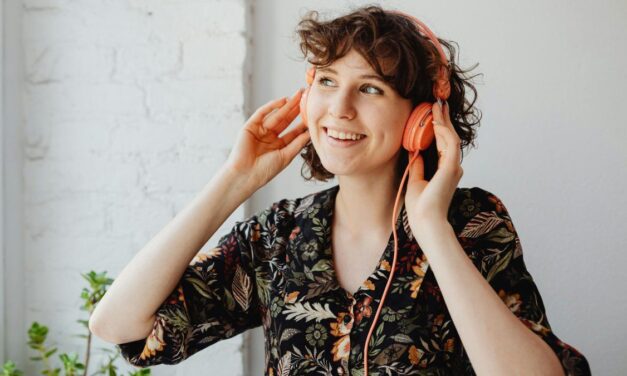 La Inteligencia Artificial definió cuáles son las canciones que marcaron el 2025