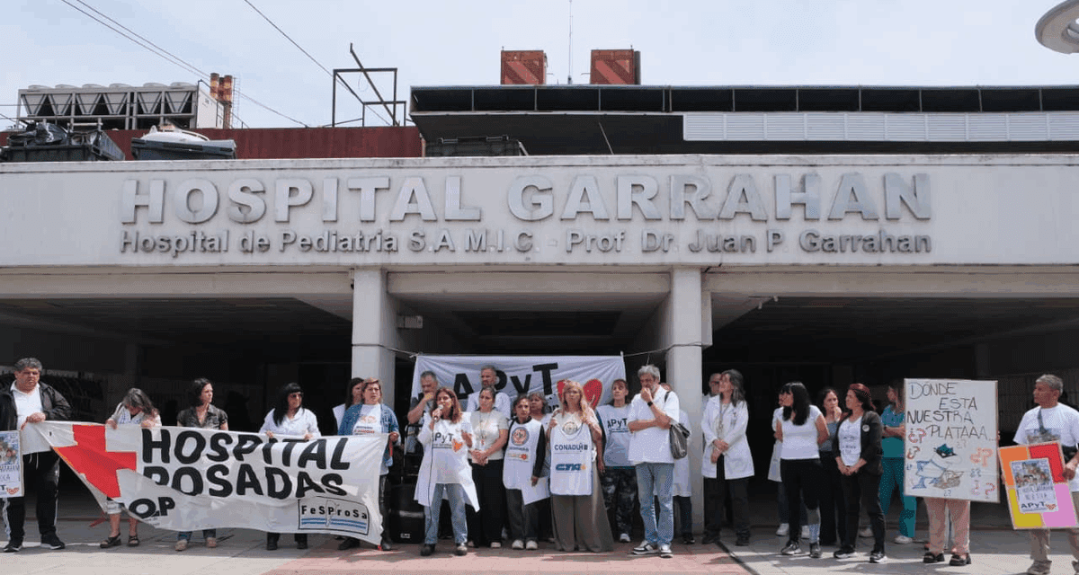 Trabajadores del Garrahan encabezan una caravana a Olivos para reclamar la implementación de la ley de Emergencia Pediátrica