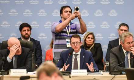 Guberman defendió el Presupuesto 2026 y se fue abruptamente tras un cruce con la Izquierda por Israel