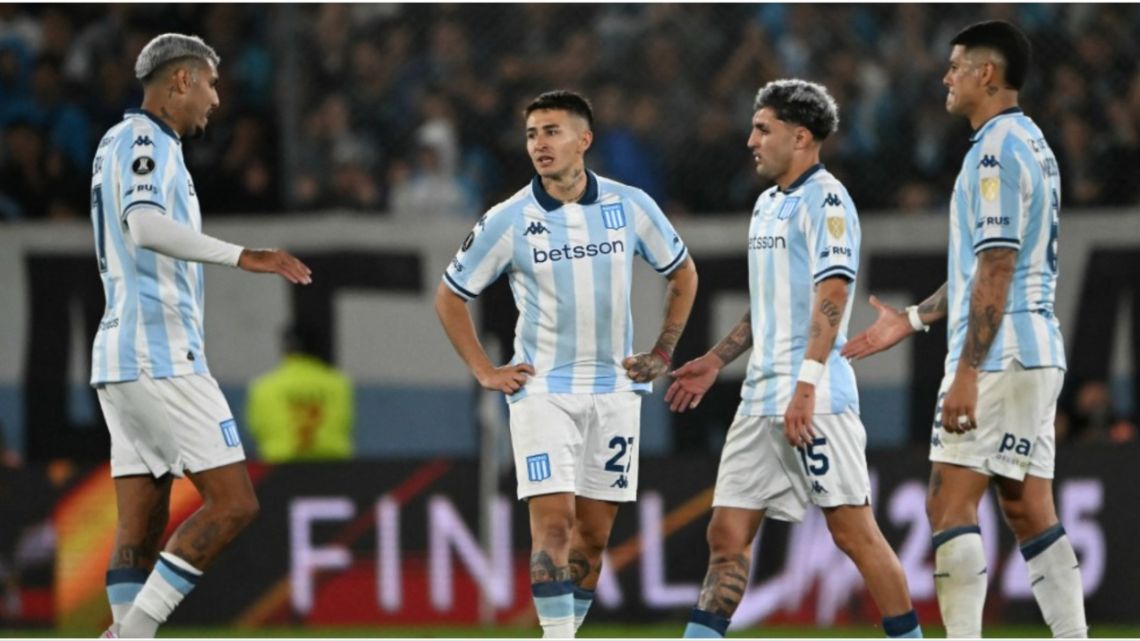 Racing quedó eliminado de la Copa Libertadores y las redes explotaron de memes