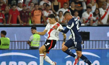 River visita a Talleres en Córdoba este sábado: horario, TV y formaciones