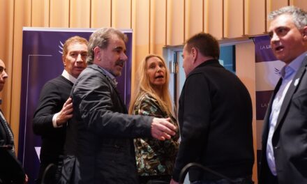 Por los escándalos, el macrismo se despega de Milei antes de la elección