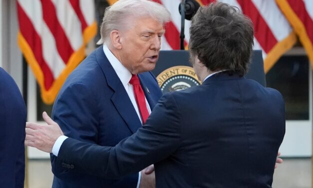 Trump: «Javier Milei tiene mi total respaldo»