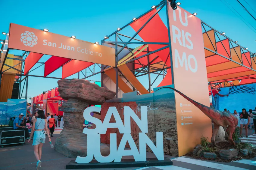 Ocho detenidos, pero sin incidentes graves en la primera noche de la FNS 2025