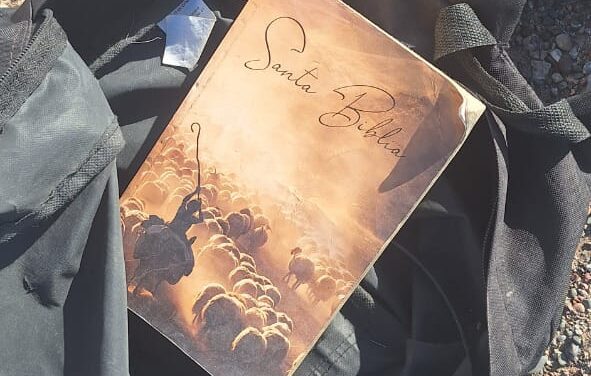 Pocito: Cayó un joven que se llevó hasta una biblia de una obra