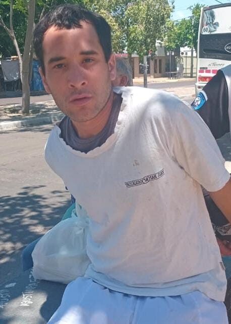 Robó 10 jeans en un local del centro y fue detenido por la Policía Ciclista