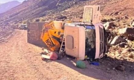 Camión minero volcó en Calingasta