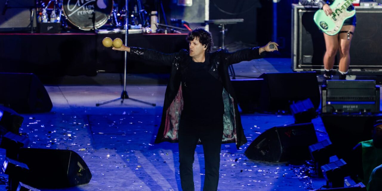 Ciro encendió al Bicentenario y coronó una noche de rock que hizo temblar la FNS 2025