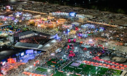 FNS: Una tercera noche histórica con 100 mil asistentes