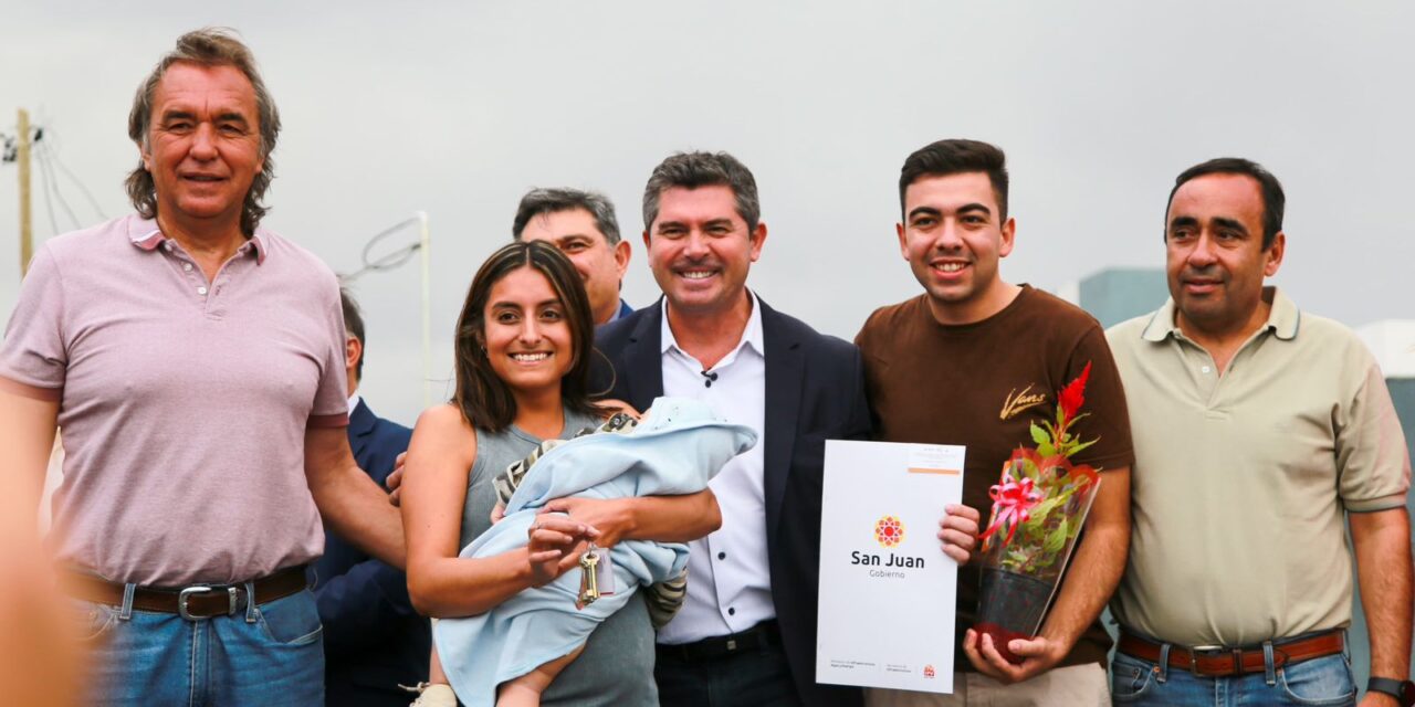 Obras y anuncios de Orrego marcaron el aniversario de Iglesia