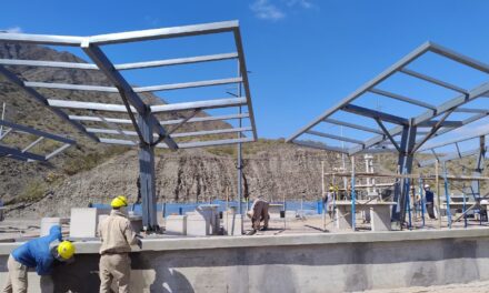 Avanzan las obras de los miradores que transformarán el Dique Punta Negra