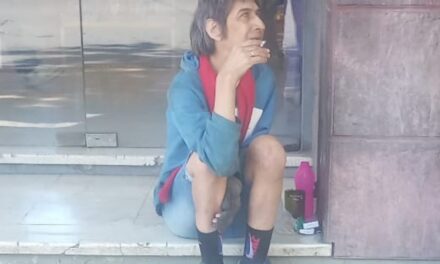 La Brigada Femenina rescató a una mujer que estaba extraviada en plena Capital