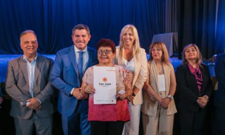 Orrego profundiza la agenda habitacional con nuevas escrituras y viviendas