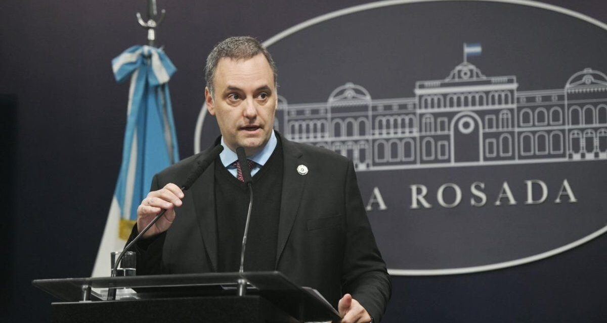Manuel Adorni agradeció su designación como jefe de Gabinete y prometió profundizar las reformas estructurales