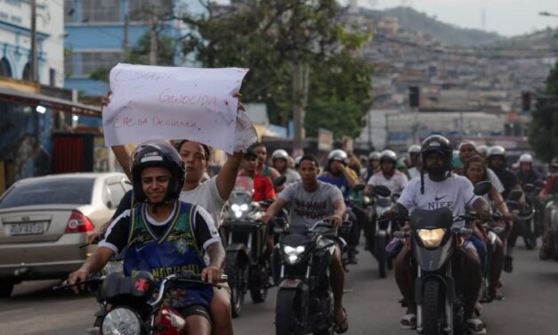 Familiares de las víctimas marcharon para exigir justicia tras la masacre
