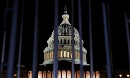 Republicanos rechazan la propuesta demócrata y se prolonga el cierre del Gobierno en EEUU