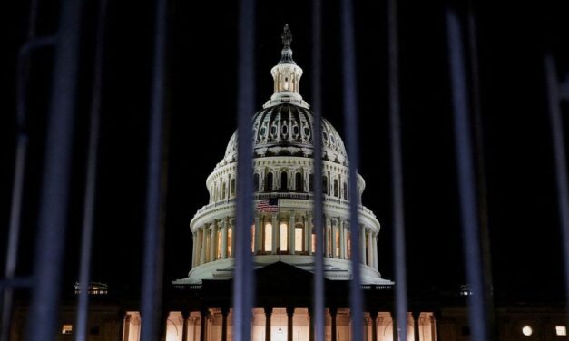 Republicanos rechazan la propuesta demócrata y se prolonga el cierre del Gobierno en EEUU