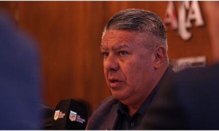 Claudio Tapia respondió las críticas y desafío a Juan Sebastián Verón