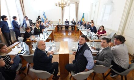 Avanzan el Presupuesto y la Ley Impositiva, pero el endeudamiento queda trabado por internas