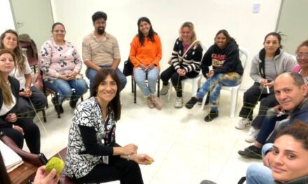 Talleres para padres: el Marcial Quiroga impulsa una propuesta clave para acompañar el desarrollo del lenguaje infantil