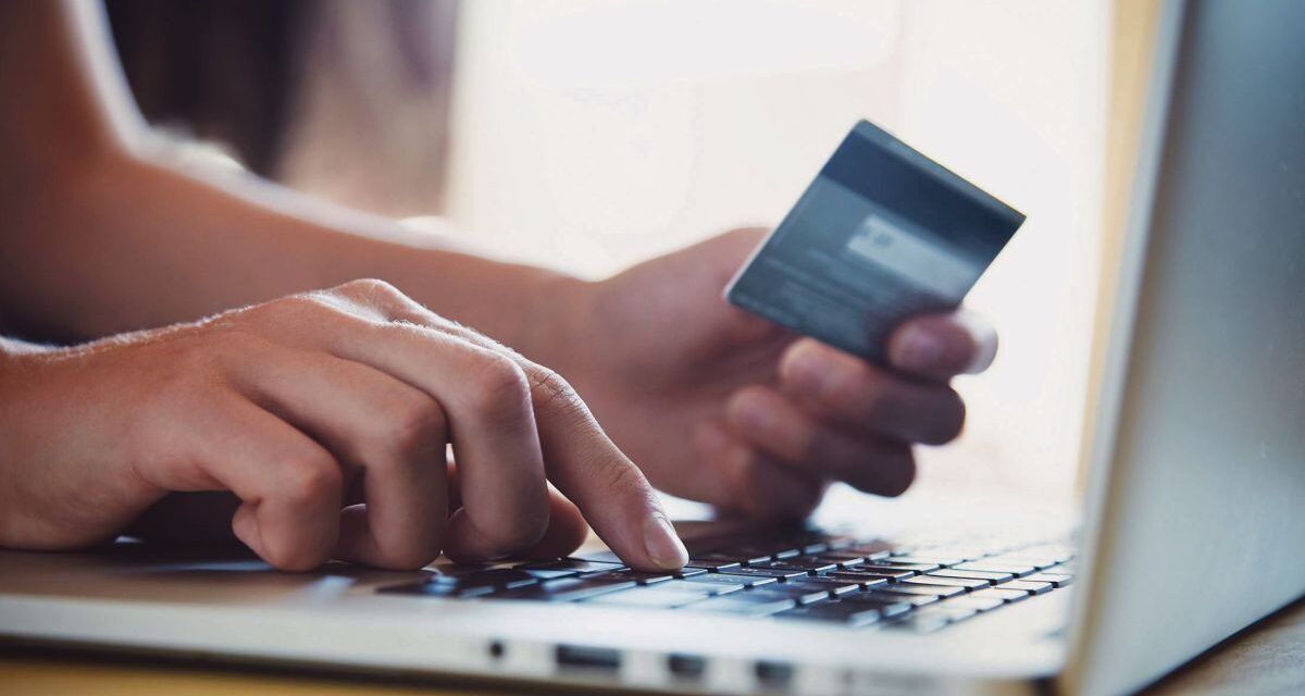 Miguel Ángel Pichetto presentará un proyecto para arancelar Shein, Temu y otras plataformas extranjeras