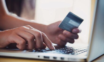 EEUU y otros 18 miembros de la OMC acordaron no imponer aranceles al comercio electrónico