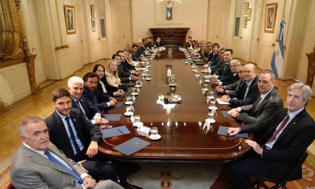 Manuel Adorni y Diego Santilli recibirán a Martín Llaryora y Marcelo Orrego en una nueva ronda de diálogo con gobernadores