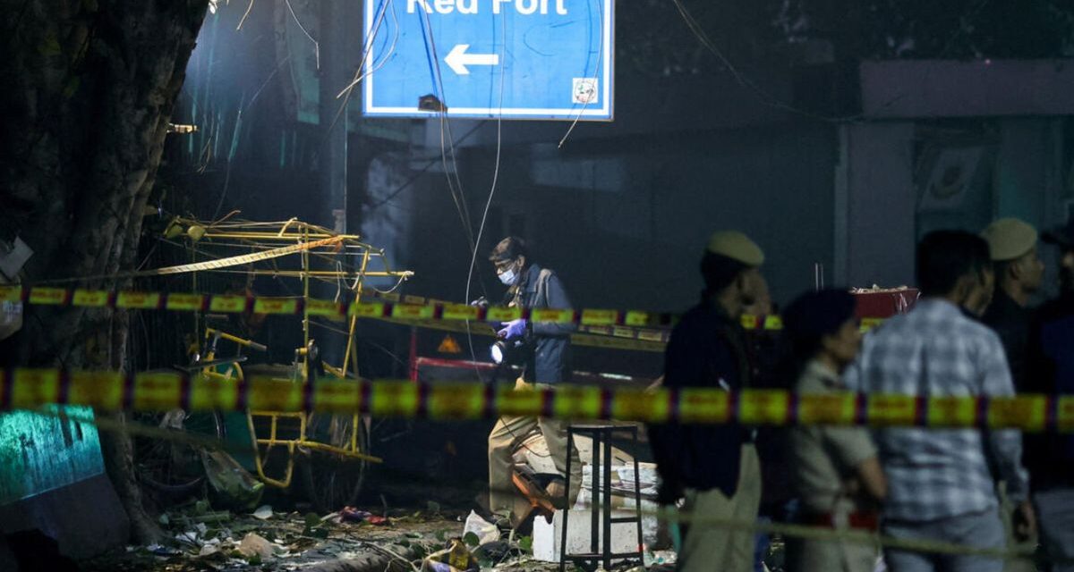 Al menos 8 muertos y 19 heridos por la explosión de un vehículo en Nueva Delhi