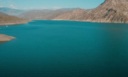 Belén Barbosa: » queremos instalar, cabañas y una playa privada en el Dique Punta Negra»