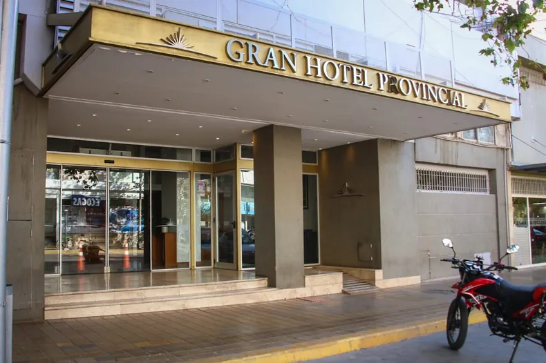 El Gobierno provincial avanza con la concesión del Hotel Provincial
