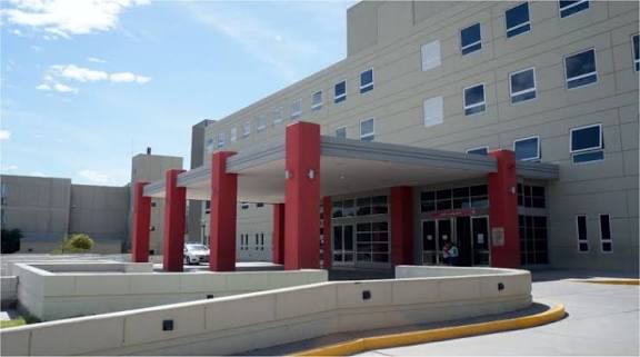 Tragedia en el Hospital Rawson: Investigan la muerte de una mujer tras dar a luz