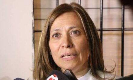 UDA reclama recomposición salarial y advierte: “Los docentes no llegan al 10 de cada mes”