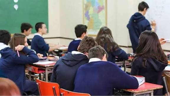 San Juan mantiene el control sobre las cuotas escolares y desestima la desregulación nacional